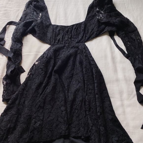 LOVERS AND FRIENDS Raven Mini Dress - Picture 3 of 4